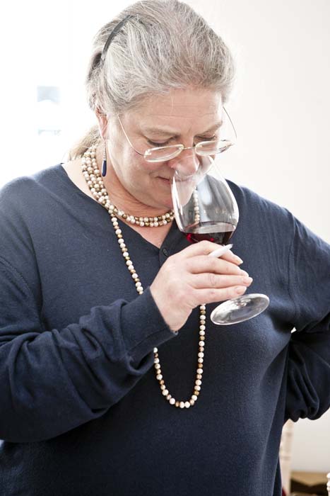 Angela Muir MW .jpg