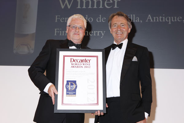 Fernando de Castilla wins a DWWA International Trophy