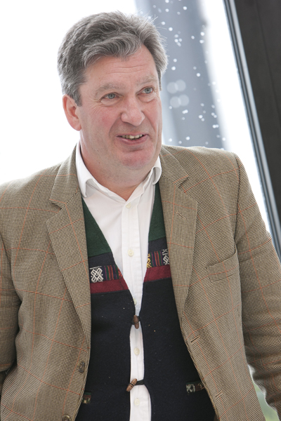 Giles MacDonongh